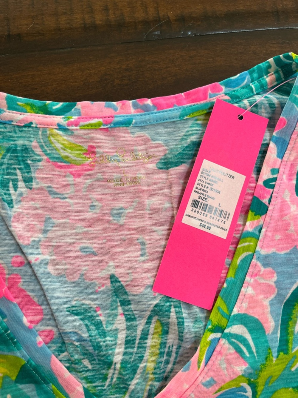 Lilly Pulitzer Pink & blue Floral V-Neck Short Sleeve Top NWT Sz L, 100% cotton - Picture 2 of 4